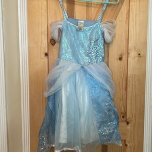 Disney Shimmering Blue cinderella size 7/8 custome foryour favorite princess